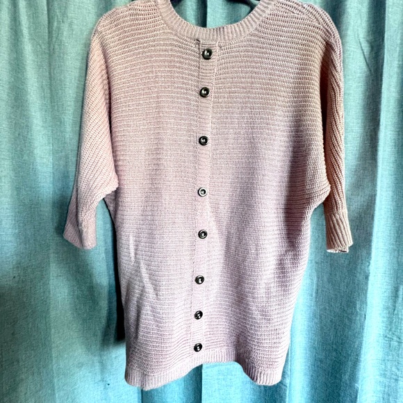 Pink sweater - Picture 3 of 3